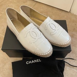 NWT Chanel white patent leather espadrilles 38